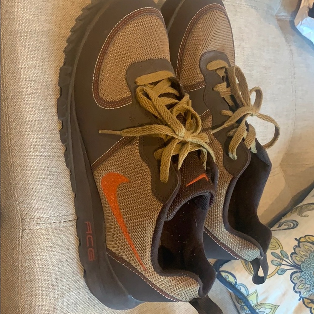 Nike ACG Sneakers